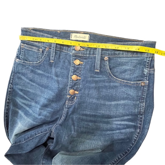 Madewell Women’s Medium Wash 10 inch High Rise Distressed size 30 - Picture 8 of 11